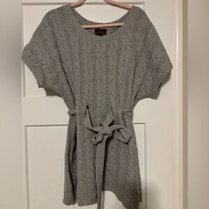FENN WRIGHT MANSON-Gray/knit tunic with belt. Sz‎ XL